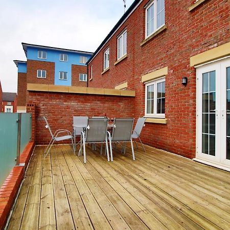 Delft - Spacious Home, High Speed Wi-Fi, Free Parking, Terrace Swindon Eksteriør bilde