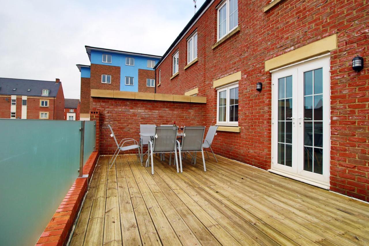 Delft - Spacious Home, High Speed Wi-Fi, Free Parking, Terrace Swindon Eksteriør bilde