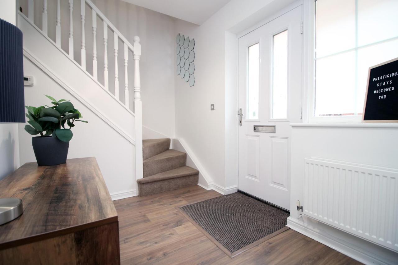 Delft - Spacious Home, High Speed Wi-Fi, Free Parking, Terrace Swindon Eksteriør bilde