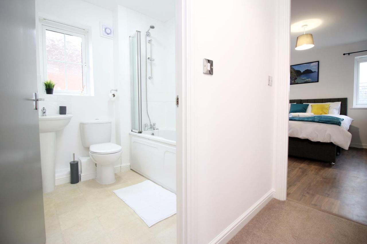 Delft - Spacious Home, High Speed Wi-Fi, Free Parking, Terrace Swindon Eksteriør bilde