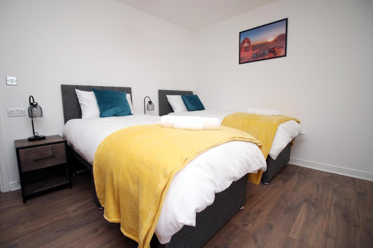 Delft - Spacious Home, High Speed Wi-Fi, Free Parking, Terrace Swindon Eksteriør bilde