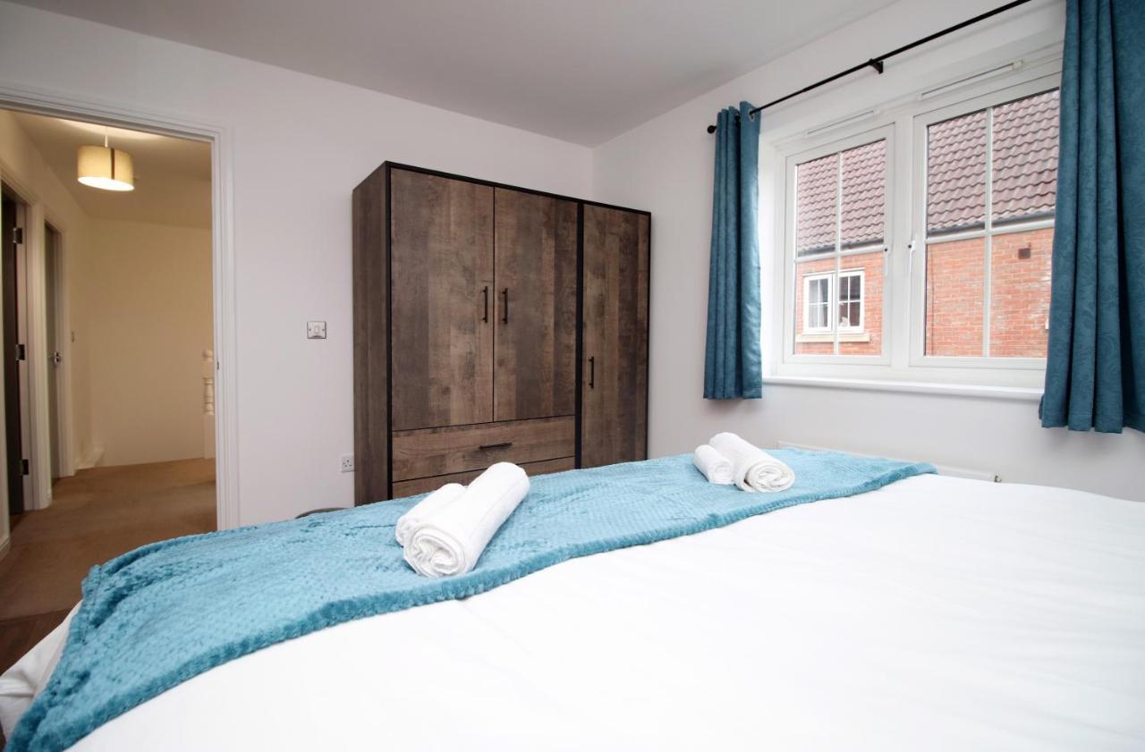 Delft - Spacious Home, High Speed Wi-Fi, Free Parking, Terrace Swindon Eksteriør bilde
